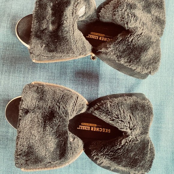Skechers Suede Fur Lined Sneaker Bootie - Picture 6 of 7